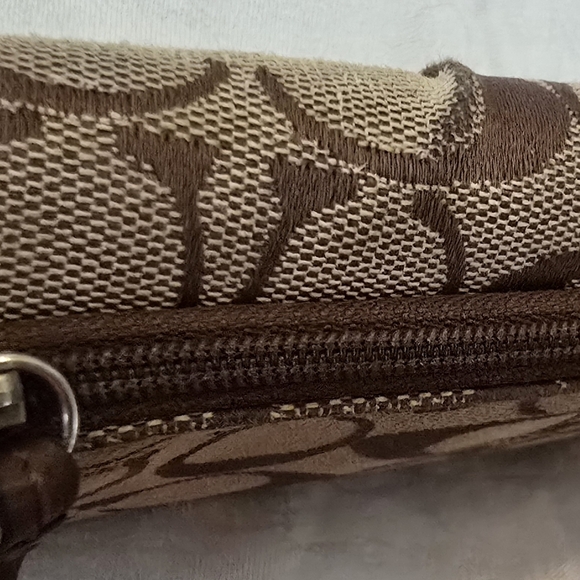 Vintage Coach Brown Leather Canvas Trifold Wallet with Snap Closure - Picture 4 of 8